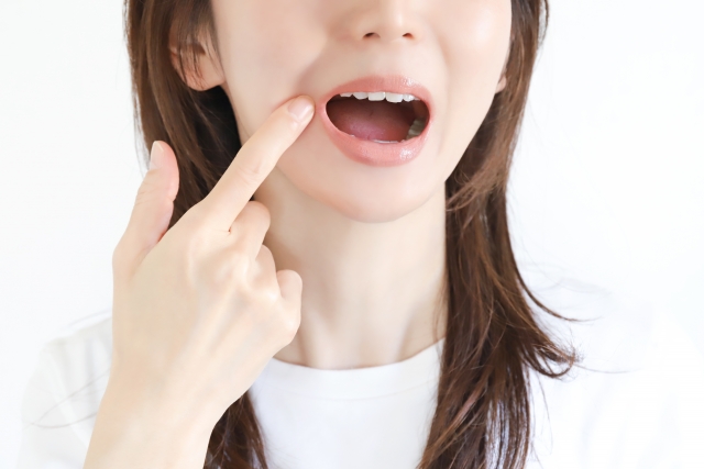 まずは正しい舌の位置を確認しましょう